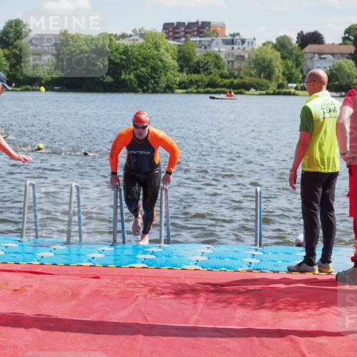 16.06.2024 - 7 Türme Triathlon KatJ http://msf.ph/oto/6299319 16.06.2024 11:14:39 Schwimmen 215, 229, 260, 267 meine-sportfotos.de