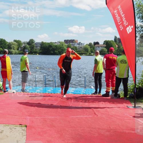 16.06.2024 - 7 Türme Triathlon KatJ http://msf.ph/oto/6299343 16.06.2024 11:14:41 Schwimmen 45, 215, 229, 260, 267 meine-sportfotos.de