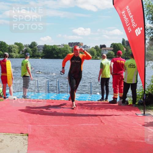 16.06.2024 - 7 Türme Triathlon KatJ http://msf.ph/oto/6299351 16.06.2024 11:14:42 Schwimmen 45, 215, 229, 260, 267 meine-sportfotos.de
