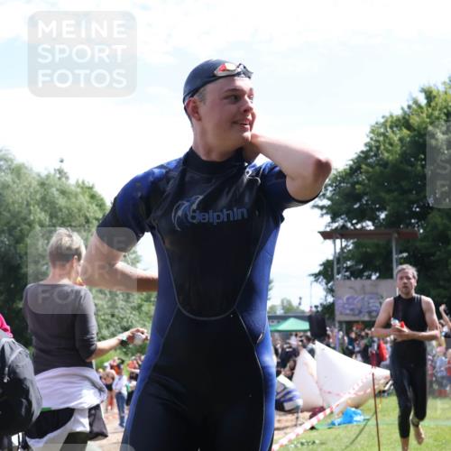 16.06.2024 - 26. Vierlanden-Triathlon Lena Gebhardt http://msf.ph/oto/6299362 16.06.2024 10:58:02 Schwimmen 253, 269, 275, 298, 302, 316, 253, 269, 275, 298, 302, 316 meine-sportfotos.de