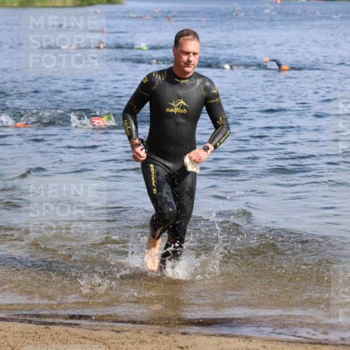 16.06.2024 - 26. Vierlanden-Triathlon Strokosch-Dieckow http://msf.ph/oto/6299386 16.06.2024 09:42:25 Schwimmen 65, 145, 177, 180, 65, 145, 177, 180 meine-sportfotos.de