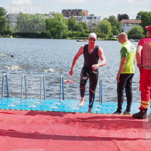 16.06.2024 - 7 Türme Triathlon KatJ http://msf.ph/oto/6299394 16.06.2024 11:14:47 Schwimmen 21, 45, 166, 215, 260, 267 meine-sportfotos.de