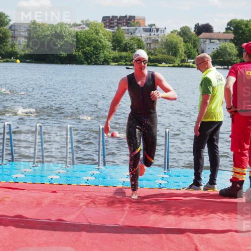16.06.2024 - 7 Türme Triathlon KatJ http://msf.ph/oto/6299406 16.06.2024 11:14:47 Schwimmen 21, 45, 166, 215, 260, 267 meine-sportfotos.de