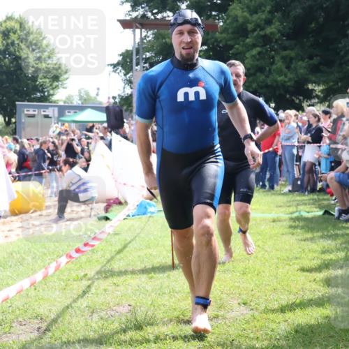 16.06.2024 - 26. Vierlanden-Triathlon Lena Gebhardt http://msf.ph/oto/6299409 16.06.2024 10:58:08 Schwimmen 253, 254, 298, 302, 316, 349, 253, 254, 298, 302, 316, 349 meine-sportfotos.de