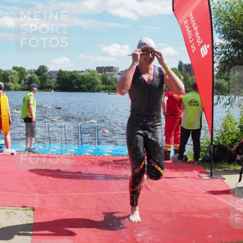 16.06.2024 - 7 Türme Triathlon KatJ http://msf.ph/oto/6299430 16.06.2024 11:14:49 Schwimmen 21, 45, 166, 215, 260, 267 meine-sportfotos.de