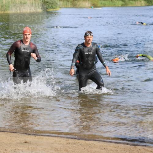 16.06.2024 - 26. Vierlanden-Triathlon Strokosch-Dieckow http://msf.ph/oto/6299436 16.06.2024 09:42:26 Schwimmen 65, 145, 177, 180, 65, 145, 177, 180 meine-sportfotos.de