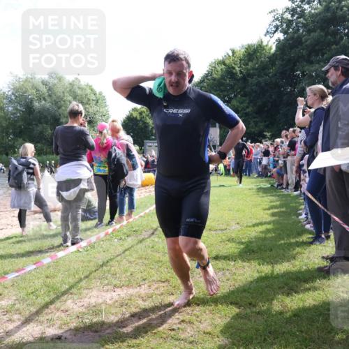 16.06.2024 - 26. Vierlanden-Triathlon Lena Gebhardt http://msf.ph/oto/6299447 16.06.2024 10:58:10 Schwimmen 253, 254, 298, 302, 316, 349, 253, 254, 298, 302, 316, 349 meine-sportfotos.de