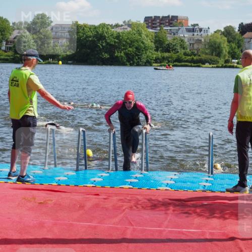 16.06.2024 - 7 Türme Triathlon KatJ http://msf.ph/oto/6299450 16.06.2024 11:15:02 Schwimmen 21, 45, 166, 215, 260, 267, 287, 294 meine-sportfotos.de