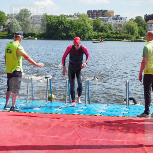16.06.2024 - 7 Türme Triathlon KatJ http://msf.ph/oto/6299478 16.06.2024 11:15:03 Schwimmen 21, 45, 166, 215, 260, 267, 287, 294 meine-sportfotos.de