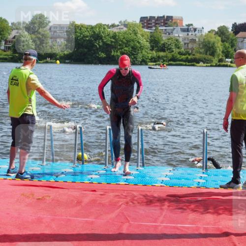 16.06.2024 - 7 Türme Triathlon KatJ http://msf.ph/oto/6299483 16.06.2024 11:15:03 Schwimmen 21, 45, 166, 215, 260, 267, 287, 294 meine-sportfotos.de