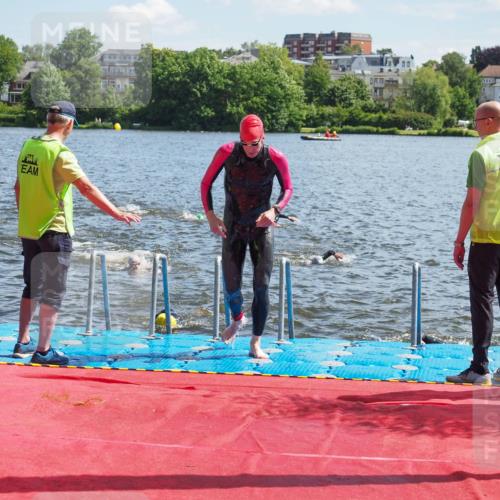 16.06.2024 - 7 Türme Triathlon KatJ http://msf.ph/oto/6299489 16.06.2024 11:15:03 Schwimmen 21, 45, 166, 215, 260, 267, 287, 294 meine-sportfotos.de