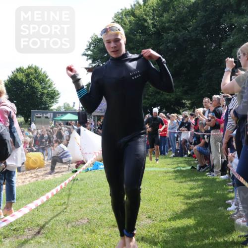 16.06.2024 - 26. Vierlanden-Triathlon Lena Gebhardt http://msf.ph/oto/6299494 16.06.2024 10:58:14 Schwimmen 253, 254, 257, 288, 302, 349, 253, 254, 257, 288, 302, 349 meine-sportfotos.de