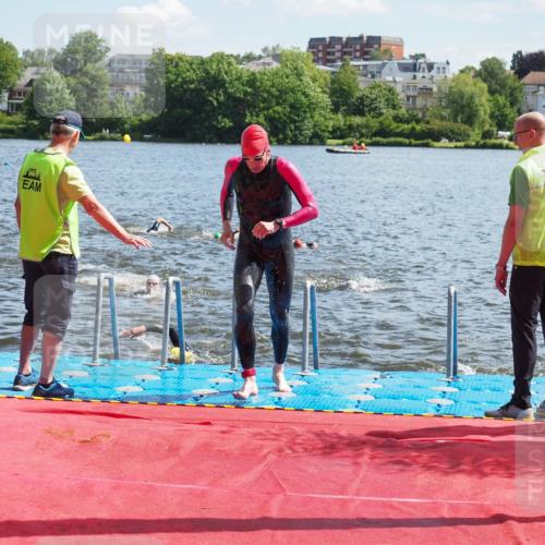 16.06.2024 - 7 Türme Triathlon KatJ http://msf.ph/oto/6299498 16.06.2024 11:15:04 Schwimmen 21, 45, 166, 215, 260, 267, 287, 294 meine-sportfotos.de