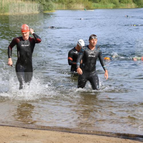 16.06.2024 - 26. Vierlanden-Triathlon Strokosch-Dieckow http://msf.ph/oto/6299509 16.06.2024 09:42:26 Schwimmen 65, 145, 177, 180, 65, 145, 177, 180 meine-sportfotos.de