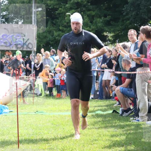 16.06.2024 - 26. Vierlanden-Triathlon Lena Gebhardt http://msf.ph/oto/6299521 16.06.2024 10:58:17 Schwimmen 254, 257, 288, 302, 345, 349, 254, 257, 288, 302, 345, 349 meine-sportfotos.de