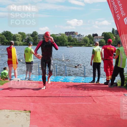 16.06.2024 - 7 Türme Triathlon KatJ http://msf.ph/oto/6299527 16.06.2024 11:15:05 Schwimmen 21, 45, 166, 215, 260, 267, 287, 294 meine-sportfotos.de