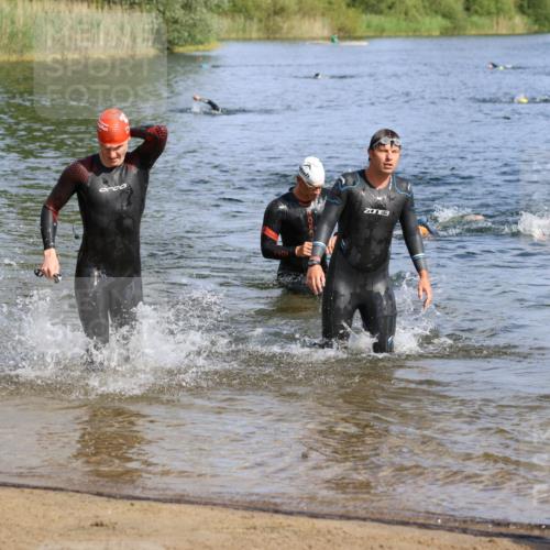 16.06.2024 - 26. Vierlanden-Triathlon Strokosch-Dieckow http://msf.ph/oto/6299536 16.06.2024 09:42:26 Schwimmen 65, 145, 177, 180, 65, 145, 177, 180 meine-sportfotos.de