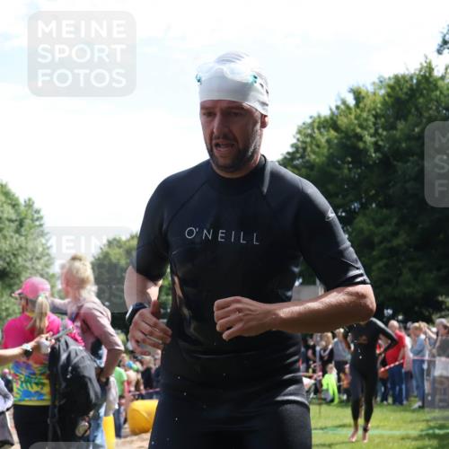 16.06.2024 - 26. Vierlanden-Triathlon Lena Gebhardt http://msf.ph/oto/6299570 16.06.2024 10:58:20 Schwimmen 254, 257, 265, 288, 302, 345, 346, 349, 254, 257, 265, 288, 302, 345, 346, 349 meine-sportfotos.de