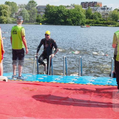 16.06.2024 - 7 Türme Triathlon KatJ http://msf.ph/oto/6299576 16.06.2024 11:15:12 Schwimmen 21, 45, 166, 215, 267, 287, 294 meine-sportfotos.de