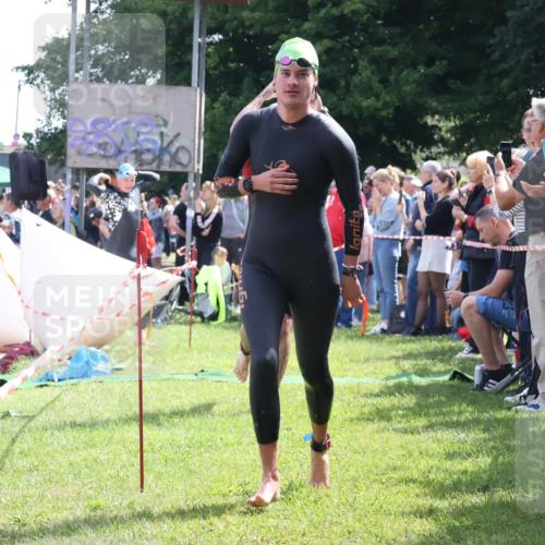 16.06.2024 - 26. Vierlanden-Triathlon Lena Gebhardt http://msf.ph/oto/6299579 16.06.2024 10:58:21 Schwimmen 254, 257, 265, 288, 302, 345, 346, 349, 254, 257, 265, 288, 302, 345, 346, 349 meine-sportfotos.de