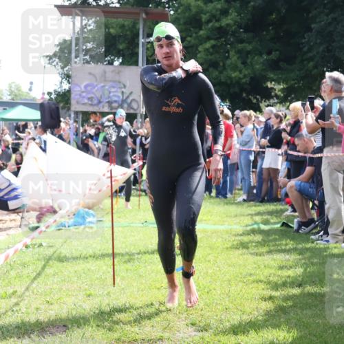 16.06.2024 - 26. Vierlanden-Triathlon Lena Gebhardt http://msf.ph/oto/6299585 16.06.2024 10:58:22 Schwimmen 254, 257, 265, 288, 345, 346, 349, 254, 257, 265, 288, 345, 346, 349 meine-sportfotos.de