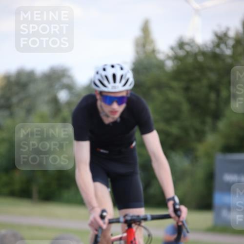 16.06.2024 - 26. Vierlanden-Triathlon Jannik Wohlers http://msf.ph/oto/6299601 16.06.2024 11:38:28 Radfahren 68, 116, 251, 298, 324, 329, 332, 346 meine-sportfotos.de