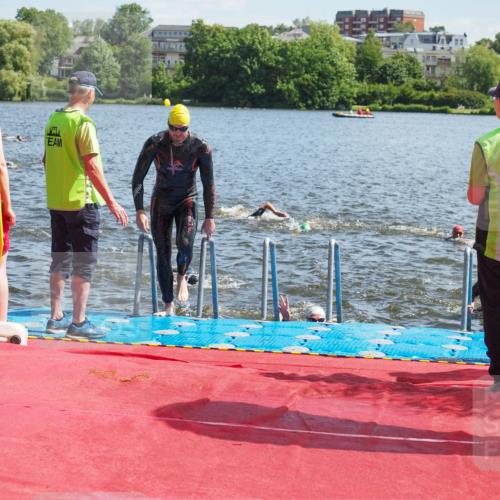 16.06.2024 - 7 Türme Triathlon KatJ http://msf.ph/oto/6299617 16.06.2024 11:15:13 Schwimmen 21, 45, 166, 215, 267, 275, 287, 294 meine-sportfotos.de