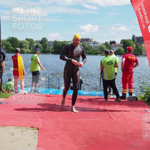 16.06.2024 - 7 Türme Triathlon KatJ http://msf.ph/oto/6299674 16.06.2024 11:15:16 Schwimmen 21, 45, 166, 182, 183, 215, 267, 275, 287, 294 meine-sportfotos.de