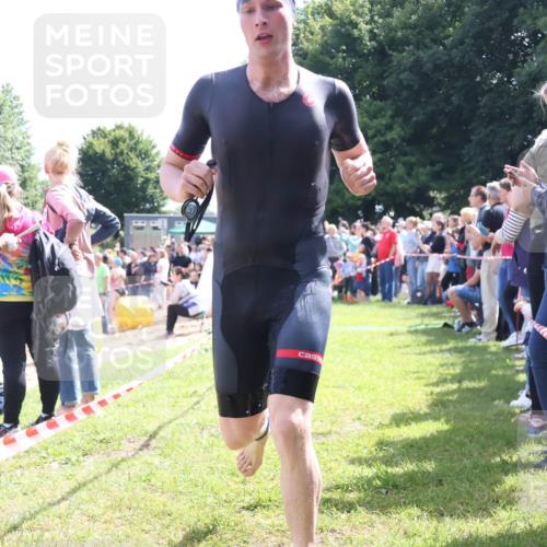 16.06.2024 - 26. Vierlanden-Triathlon Lena Gebhardt http://msf.ph/oto/6299737 16.06.2024 10:58:36 Schwimmen 265, 281, 346, 265, 281, 346 meine-sportfotos.de