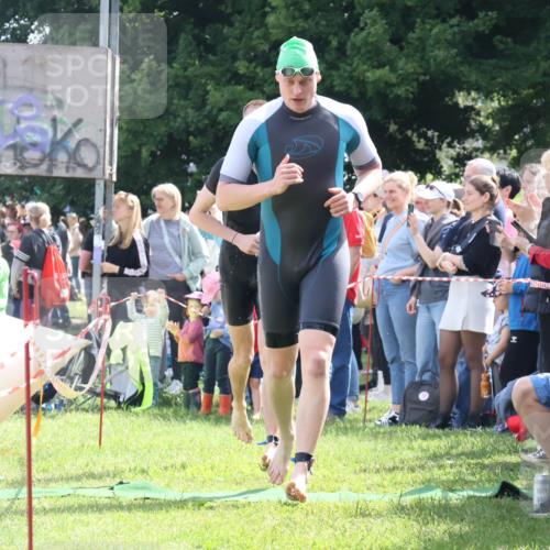 16.06.2024 - 26. Vierlanden-Triathlon Lena Gebhardt http://msf.ph/oto/6299758 16.06.2024 10:58:51 Schwimmen 251, 281, 304, 317, 320, 322, 251, 281, 304, 317, 320, 322 meine-sportfotos.de