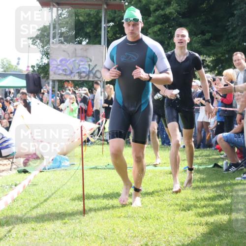 16.06.2024 - 26. Vierlanden-Triathlon Lena Gebhardt http://msf.ph/oto/6299787 16.06.2024 10:58:52 Schwimmen 251, 281, 304, 317, 320, 322, 251, 281, 304, 317, 320, 322 meine-sportfotos.de
