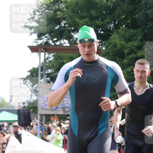 16.06.2024 - 26. Vierlanden-Triathlon Lena Gebhardt http://msf.ph/oto/6299794 16.06.2024 10:58:53 Schwimmen 251, 281, 304, 317, 320, 322, 251, 281, 304, 317, 320, 322 meine-sportfotos.de