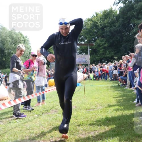 16.06.2024 - 26. Vierlanden-Triathlon Lena Gebhardt http://msf.ph/oto/6299936 16.06.2024 10:59:08 Schwimmen 247, 262, 270, 304, 315, 325, 351, 247, 262, 270, 304, 315, 325, 351 meine-sportfotos.de