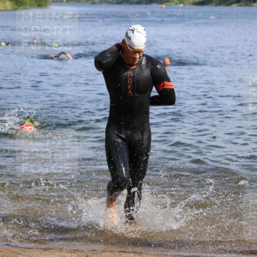 16.06.2024 - 26. Vierlanden-Triathlon Strokosch-Dieckow http://msf.ph/oto/6299947 16.06.2024 09:42:32 Schwimmen 65, 166, 177, 180, 65, 166, 177, 180 meine-sportfotos.de