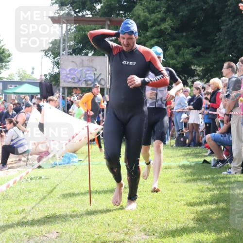 16.06.2024 - 26. Vierlanden-Triathlon Lena Gebhardt http://msf.ph/oto/6299968 16.06.2024 10:59:15 Schwimmen 247, 262, 270, 280, 312, 315, 325, 351, 247, 262, 270, 280, 312, 315, 325, 351 meine-sportfotos.de