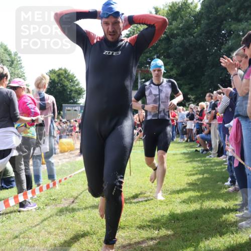 16.06.2024 - 26. Vierlanden-Triathlon Lena Gebhardt http://msf.ph/oto/6299995 16.06.2024 10:59:16 Schwimmen 247, 262, 270, 280, 312, 315, 325, 330, 351, 247, 262, 270, 280, 312, 315, 325, 330, 351 meine-sportfotos.de