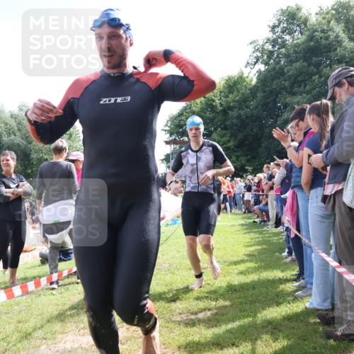16.06.2024 - 26. Vierlanden-Triathlon Lena Gebhardt http://msf.ph/oto/6300001 16.06.2024 10:59:16 Schwimmen 247, 262, 270, 280, 312, 315, 325, 330, 351, 247, 262, 270, 280, 312, 315, 325, 330, 351 meine-sportfotos.de