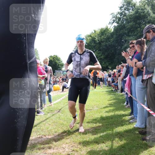 16.06.2024 - 26. Vierlanden-Triathlon Lena Gebhardt http://msf.ph/oto/6300008 16.06.2024 10:59:17 Schwimmen 247, 262, 270, 280, 312, 315, 325, 330, 351, 247, 262, 270, 280, 312, 315, 325, 330, 351 meine-sportfotos.de