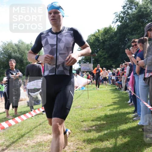 16.06.2024 - 26. Vierlanden-Triathlon Lena Gebhardt http://msf.ph/oto/6300018 16.06.2024 10:59:17 Schwimmen 247, 262, 270, 280, 312, 315, 325, 330, 351, 247, 262, 270, 280, 312, 315, 325, 330, 351 meine-sportfotos.de