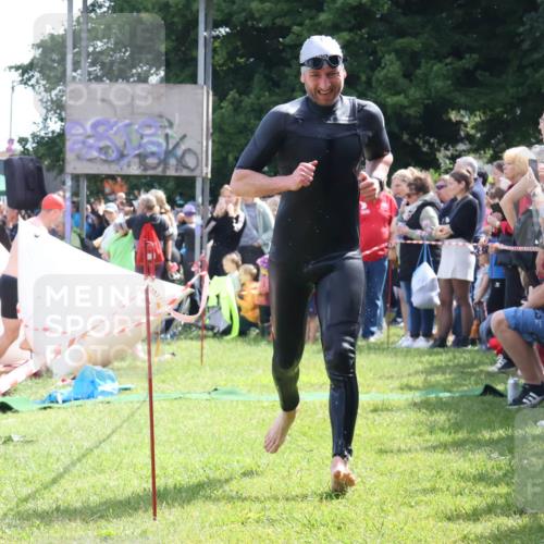 16.06.2024 - 26. Vierlanden-Triathlon Lena Gebhardt http://msf.ph/oto/6300139 16.06.2024 10:59:26 Schwimmen 270, 280, 312, 330, 270, 280, 312, 330 meine-sportfotos.de