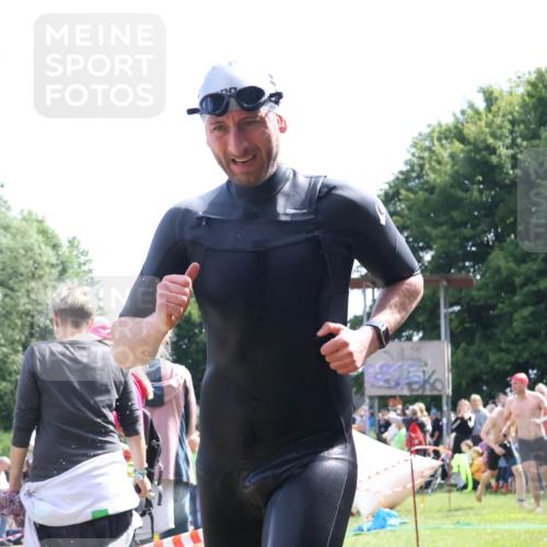 16.06.2024 - 26. Vierlanden-Triathlon Lena Gebhardt http://msf.ph/oto/6300180 16.06.2024 10:59:28 Schwimmen 280, 312, 330, 280, 312, 330 meine-sportfotos.de