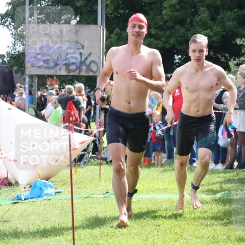 16.06.2024 - 26. Vierlanden-Triathlon Lena Gebhardt http://msf.ph/oto/6300193 16.06.2024 10:59:30 Schwimmen 280, 312, 330, 280, 312, 330 meine-sportfotos.de