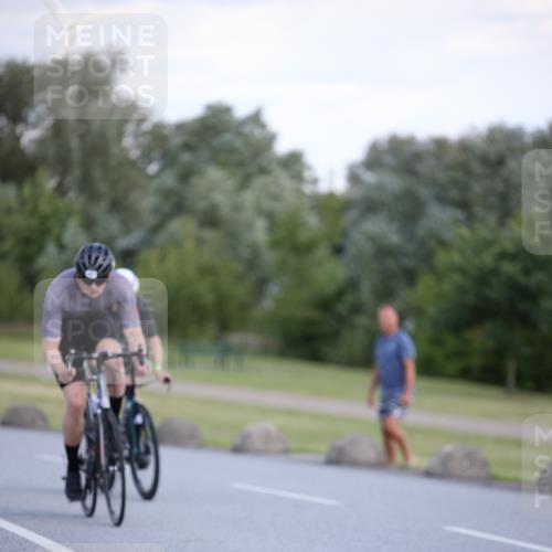 16.06.2024 - 26. Vierlanden-Triathlon Jannik Wohlers http://msf.ph/oto/6300202 16.06.2024 11:38:37 Radfahren 44, 68, 201, 215, 281, 369 meine-sportfotos.de