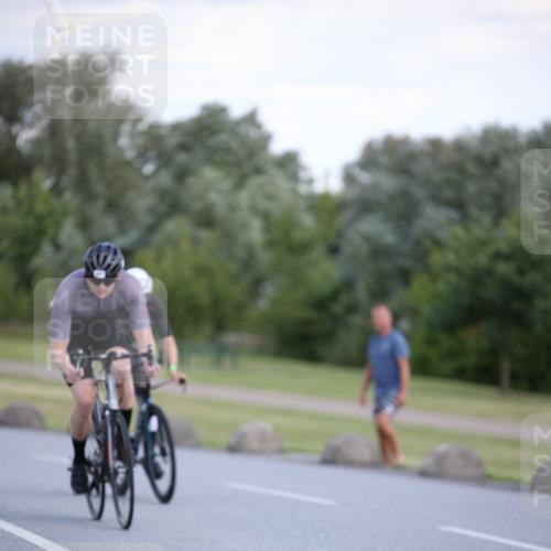 16.06.2024 - 26. Vierlanden-Triathlon Jannik Wohlers http://msf.ph/oto/6300212 16.06.2024 11:38:37 Radfahren 44, 68, 201, 215, 281, 369 meine-sportfotos.de