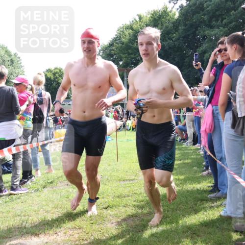 16.06.2024 - 26. Vierlanden-Triathlon Lena Gebhardt http://msf.ph/oto/6300233 16.06.2024 10:59:32 Schwimmen 271, 280, 330, 271, 280, 330 meine-sportfotos.de