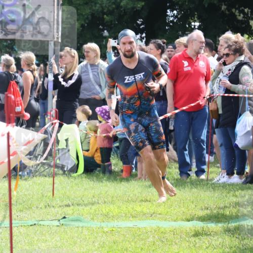 16.06.2024 - 26. Vierlanden-Triathlon Lena Gebhardt http://msf.ph/oto/6300258 16.06.2024 10:59:43 Schwimmen 230, 242, 248, 271, 285, 230, 242, 248, 271, 285 meine-sportfotos.de