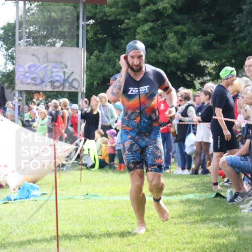 16.06.2024 - 26. Vierlanden-Triathlon Lena Gebhardt http://msf.ph/oto/6300289 16.06.2024 10:59:45 Schwimmen 230, 232, 242, 248, 271, 285, 230, 232, 242, 248, 271, 285 meine-sportfotos.de