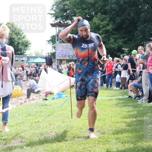 16.06.2024 - 26. Vierlanden-Triathlon Lena Gebhardt http://msf.ph/oto/6300308 16.06.2024 10:59:46 Schwimmen 230, 232, 242, 248, 271, 285, 230, 232, 242, 248, 271, 285 meine-sportfotos.de
