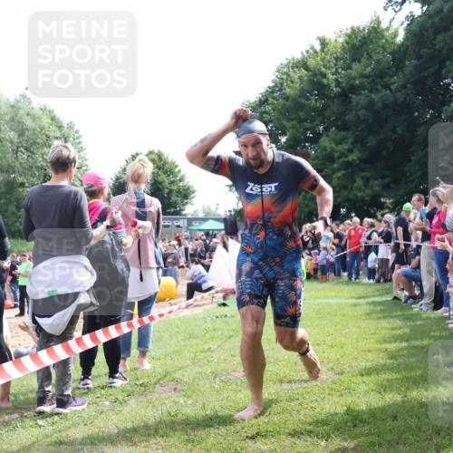16.06.2024 - 26. Vierlanden-Triathlon Lena Gebhardt http://msf.ph/oto/6300315 16.06.2024 10:59:47 Schwimmen 230, 232, 242, 248, 271, 285, 337, 230, 232, 242, 248, 271, 285, 337 meine-sportfotos.de