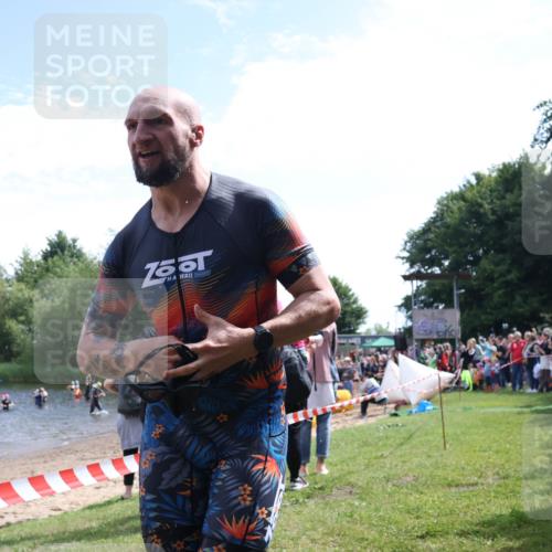 16.06.2024 - 26. Vierlanden-Triathlon Lena Gebhardt http://msf.ph/oto/6300329 16.06.2024 10:59:47 Schwimmen 230, 232, 242, 248, 271, 285, 337, 230, 232, 242, 248, 271, 285, 337 meine-sportfotos.de